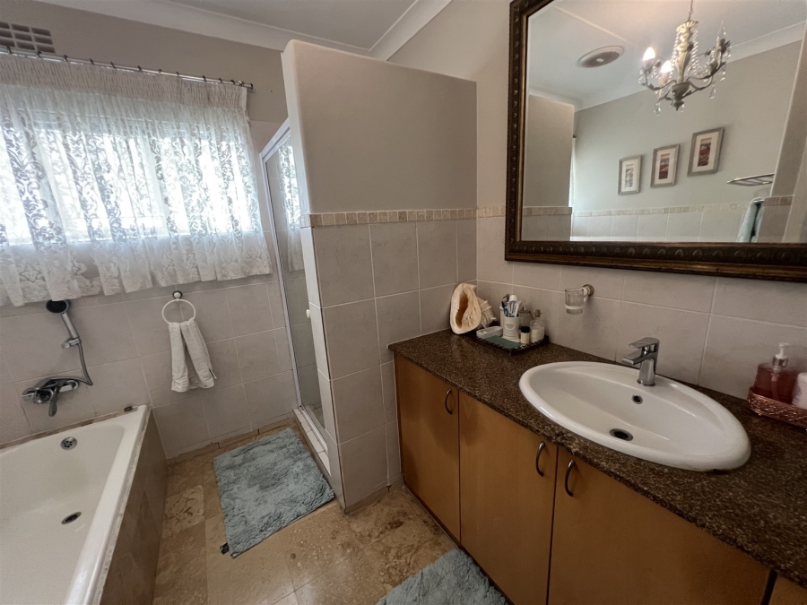 4 Bedroom Property for Sale in Bonnie Doone Eastern Cape